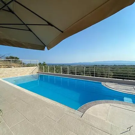 Spacious And Shiny ✻ Private Pool Villa